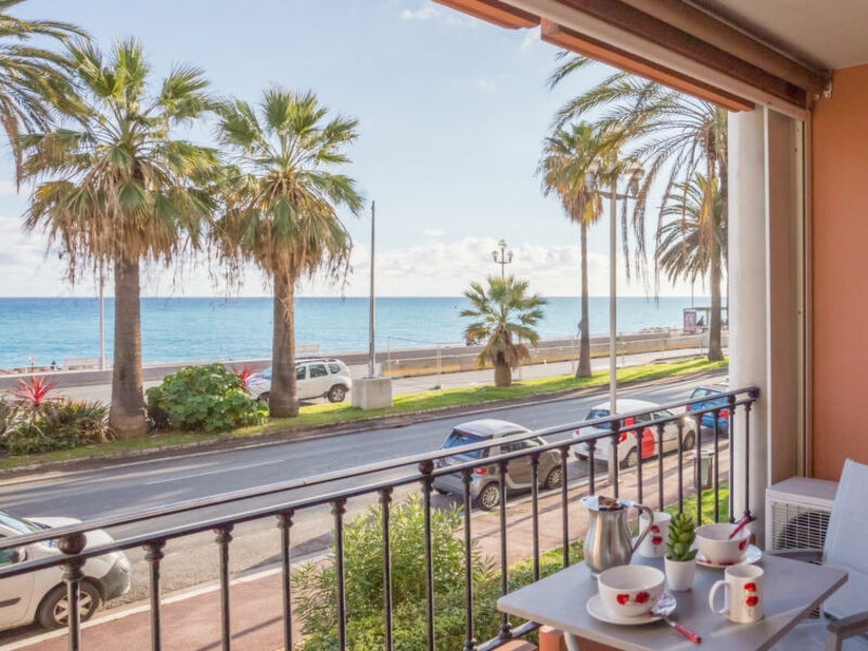 Galets D'Azur Promenade Des Anglais