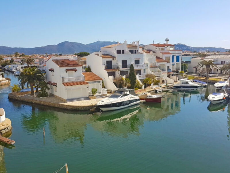 Port Empúries