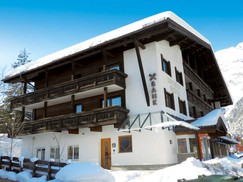 Hotel - Pension Alpina