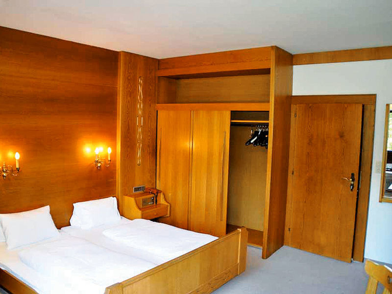 Hotel - Pension Alpina