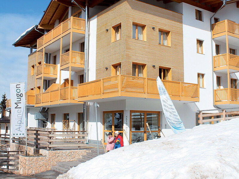 Hotel Alpine Mugon