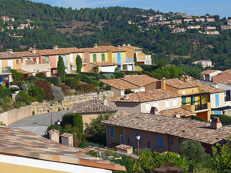 Le Petit Village