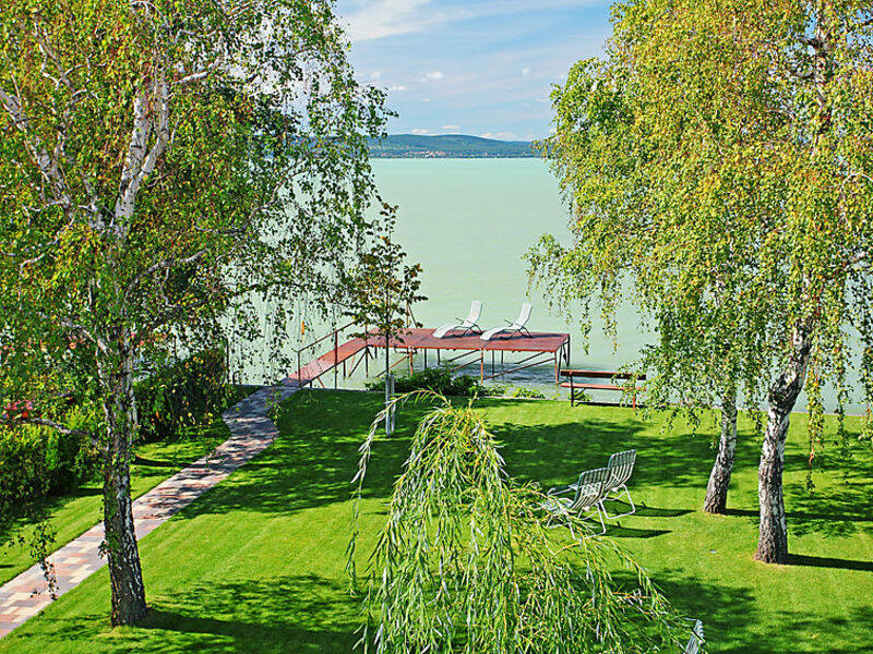 Balaton A2032