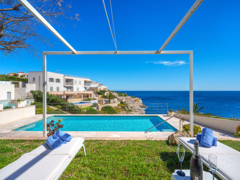 Magrana Over The Sea (Private Pool)