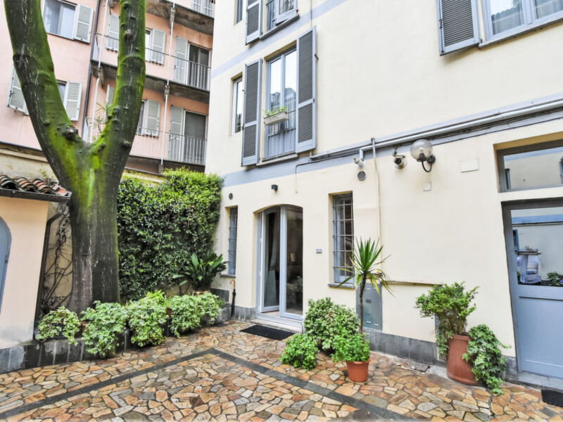 Crocetta Courtyard Apartment