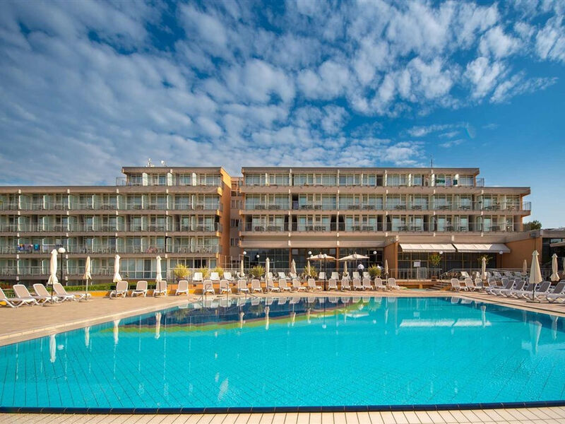 Arena Hotel Holiday