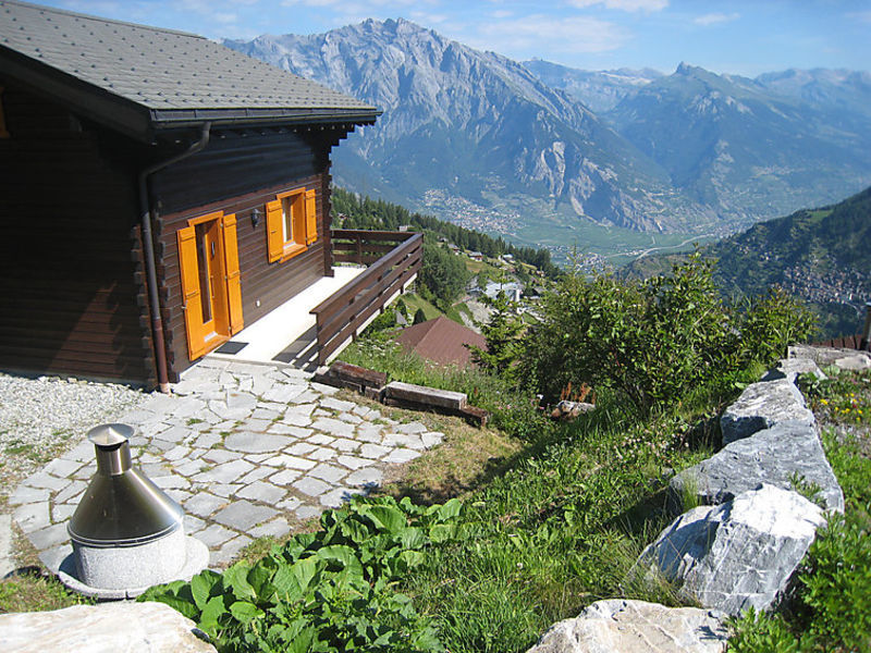 The Chalet On The Piste