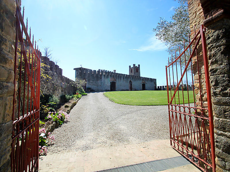 Castello Di Magnano