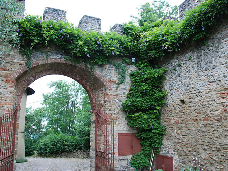 Castello Di Magnano