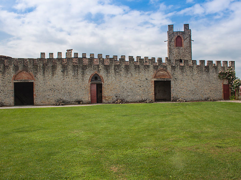 Castello Di Magnano