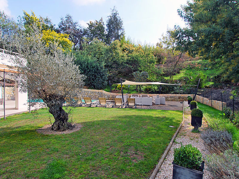 Terrasse Croix Gardes