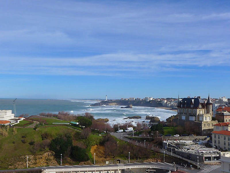 Les Falaises