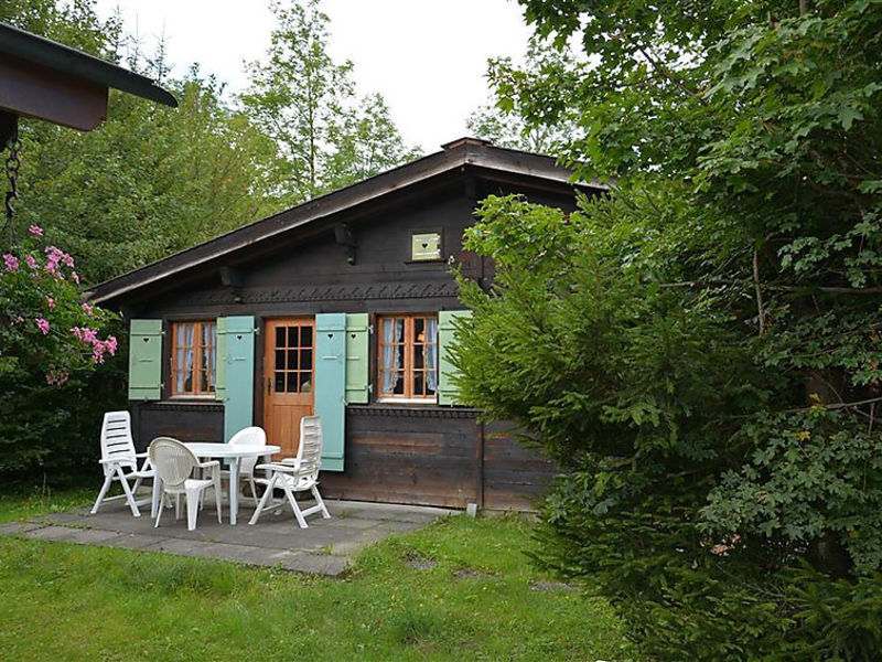 Ismene, Chalet