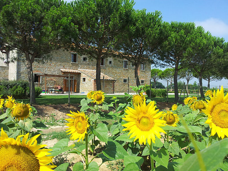 Giada Typical Farmhouse