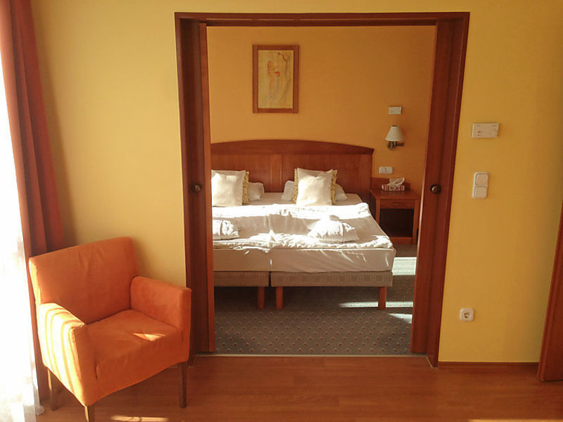 Karos Gold Wellness Apartman 813