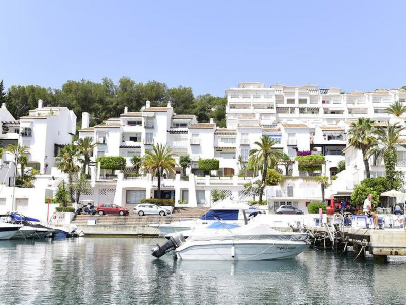 Marina Del Este