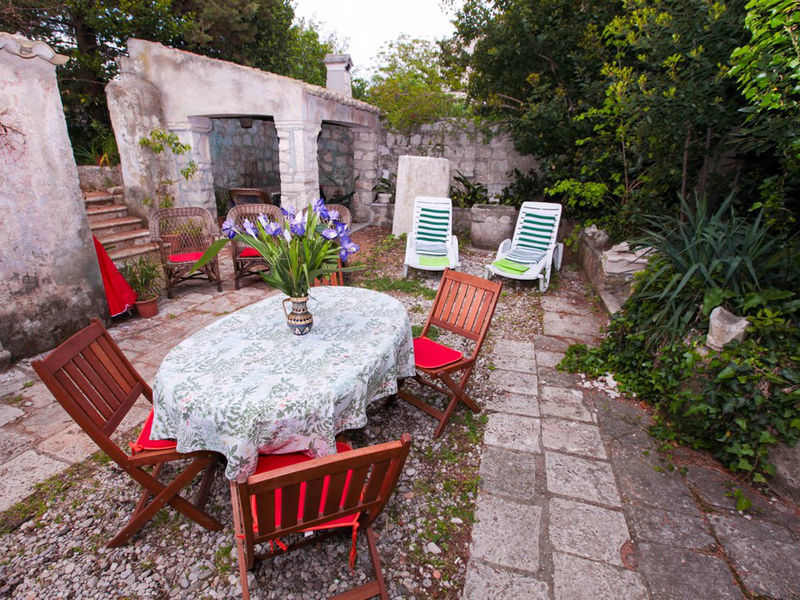 Vila Art House And Garden By The Sea