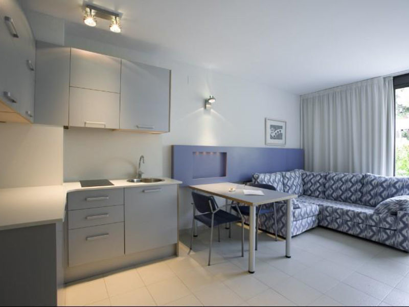 Atenea Park Suites-Apartments